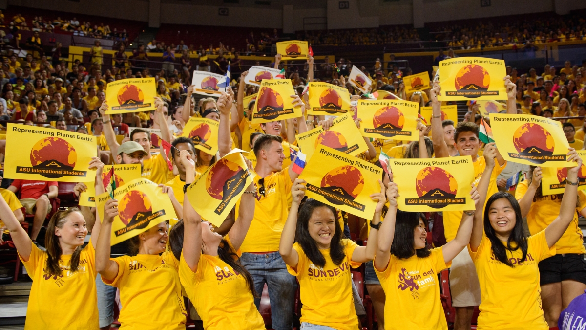 international students during Sun Devil Welcome